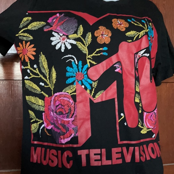 Faux embroidery MTV T-shirt - Picture 2 of 3